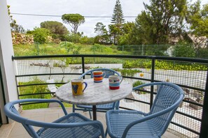 2 bedrooms - B09 - Beach Street Apartment in Lagos (Lagos)