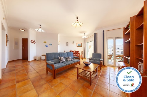 C04 - Bay Ahoy 3 Bed Apartment in Lagos