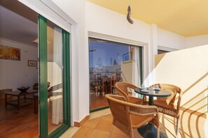 House, Accessible | 3 bedrooms - C04 - Bay Ahoy 3 Bed Apartment in Lagos (Lagos)