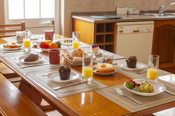 Studio | 1 bedroom - L 02 - Bedroom 2 Western Mos Guesthouse (Lagos)