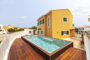 Studio | 1 bedroom - L 01 - Bedroom 1 Western Mos Guesthouse (Lagos)