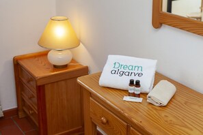 Studio | 1 bedroom - N 04 - Bedroom 4 in Amaro Sight Guesthouse (Lagos)