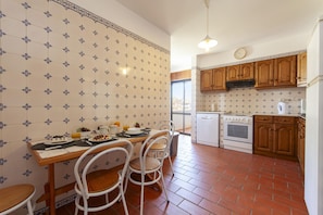 House - N 01 - Bedroom 1 in Amaro Sight Guesthouse (Lagos)