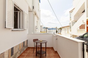 Apartment | 2 bedrooms - B100 - Abrotea Quaint 2 Bed Apartment in Lagos (Lagos)