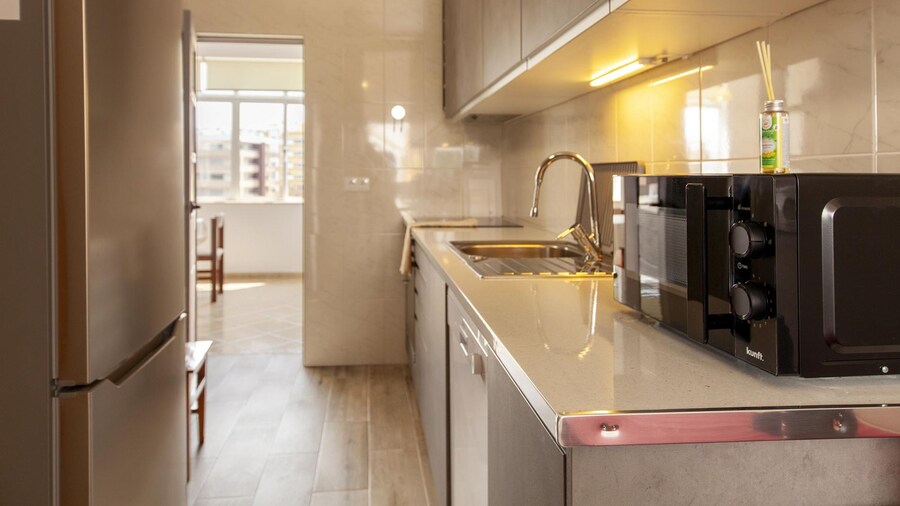 B100 - Abrotea Quaint 2 Bed Apartment in Lagos