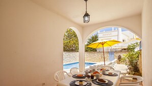 House | 1 bedroom - FF 02 - Bedroom 2 in Sea Breeze Guesthouse (Lagos)