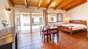 House - H 07 - Carreagem Beach Studio in Montes de Praias (Aljezur)