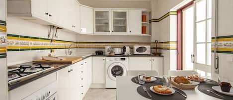 House | 1 bedroom
