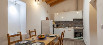 A28 - Castela Street Townhouse in Espiche