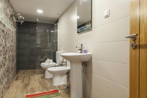 House | 1 bedroom - HH 02 - Bedroom 2 in Olive Hills Guesthouse (Silves)