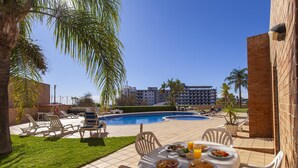 Unclassified image, 2 of 34, button - A54 - Vila Praia Dona Ana Sun and Pool (Lagos)