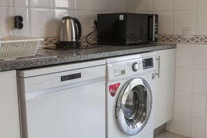 Apartment | 2 bedrooms - B102 - Sol Sol Lagos Apartment (Lagos)