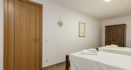 HH 06 - 2 Bed Apartment in Olive Hills Guesthouse