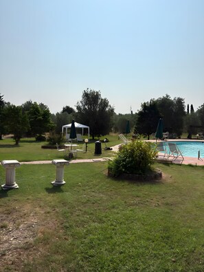 Pool - Apartment 'Petit Verdot' with Shared Pool, Private Terrace and Shared Garden (Suvereto)