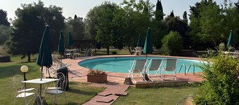 Apartment 'Petit Verdot' with Shared Pool, Private Terrace and Shared Garden