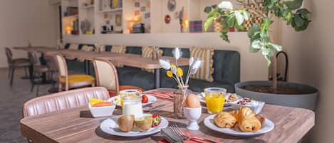 Desayuno continental todos los días (con cargo)