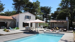 Pool - Superb property 200 metres from the beach at Luzeronde - Ile de Noirmoutier (Noirmoutier-en-l'Île)