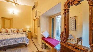 Luxe tweepersoonskamer, 1 kingsize bed, niet-roken | Een bureau, gratis wifi, beddengoed