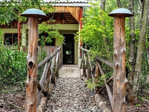 Exterior - Voyager Equator Lodge (Kikorongo)