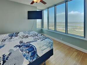 3 habitaciones, tabla de planchar con plancha, internet y ropa de cama 