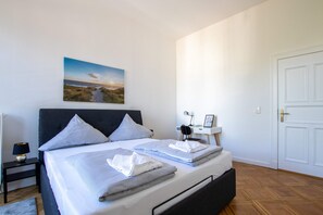 1 chambre, bureau, Wi-Fi gratuit, draps fournis