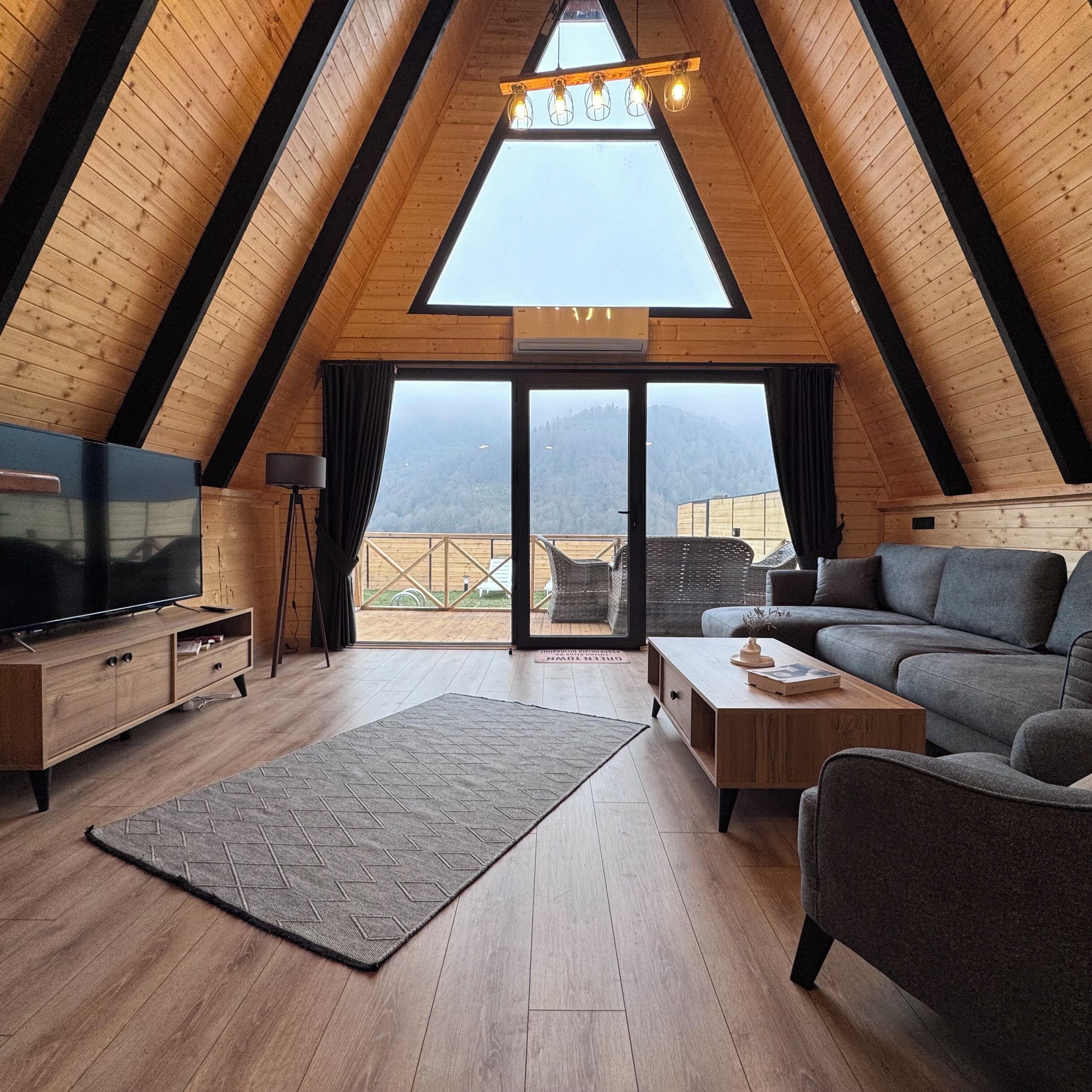 65-Zoll-Smart-TV mit Digitalempfang, Netflix, Hulu