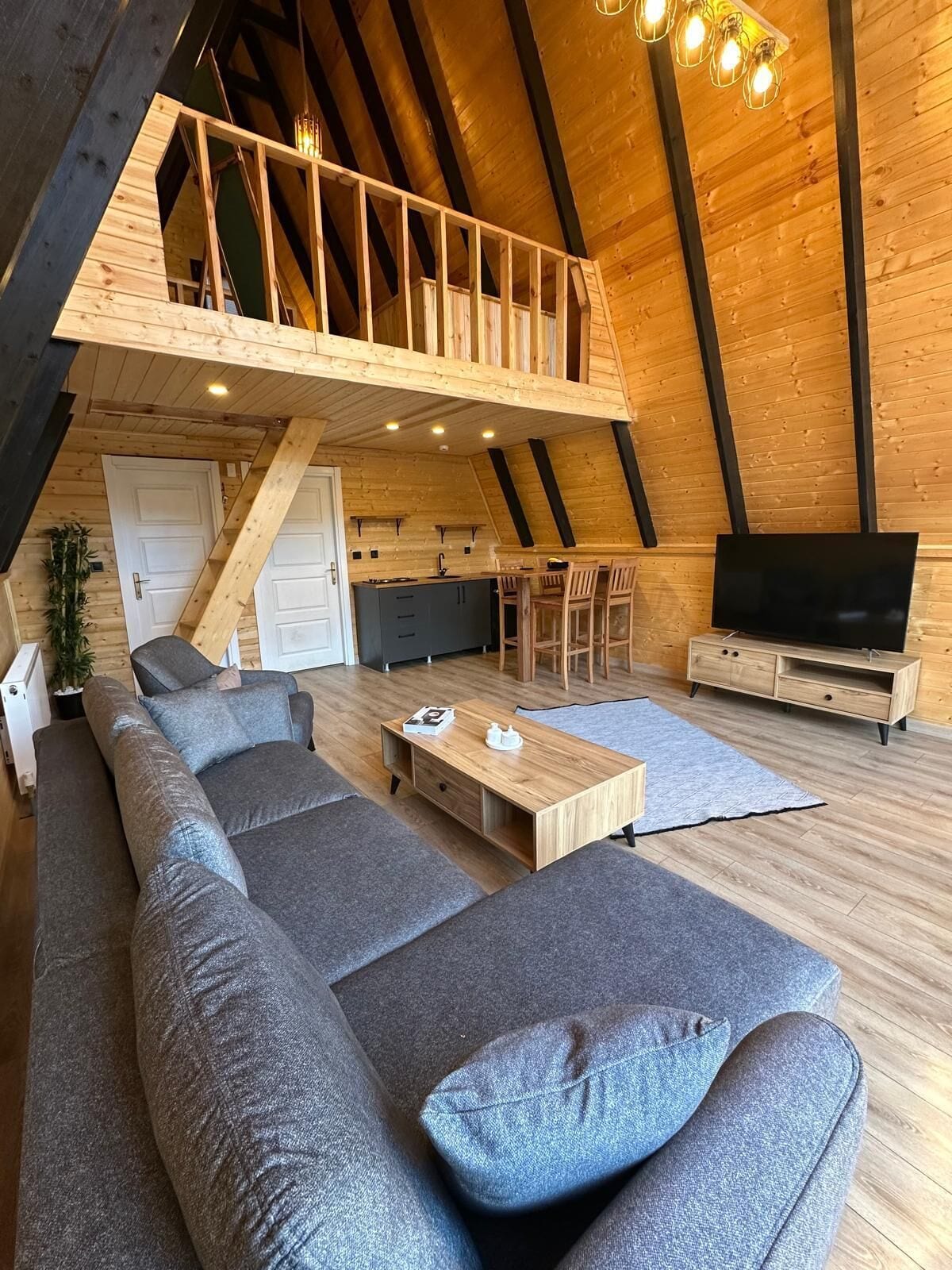 65-Zoll-Smart-TV mit Digitalempfang, Netflix, Hulu