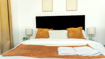 4 dormitorios, tabla de planchar con plancha, wifi y ropa de cama