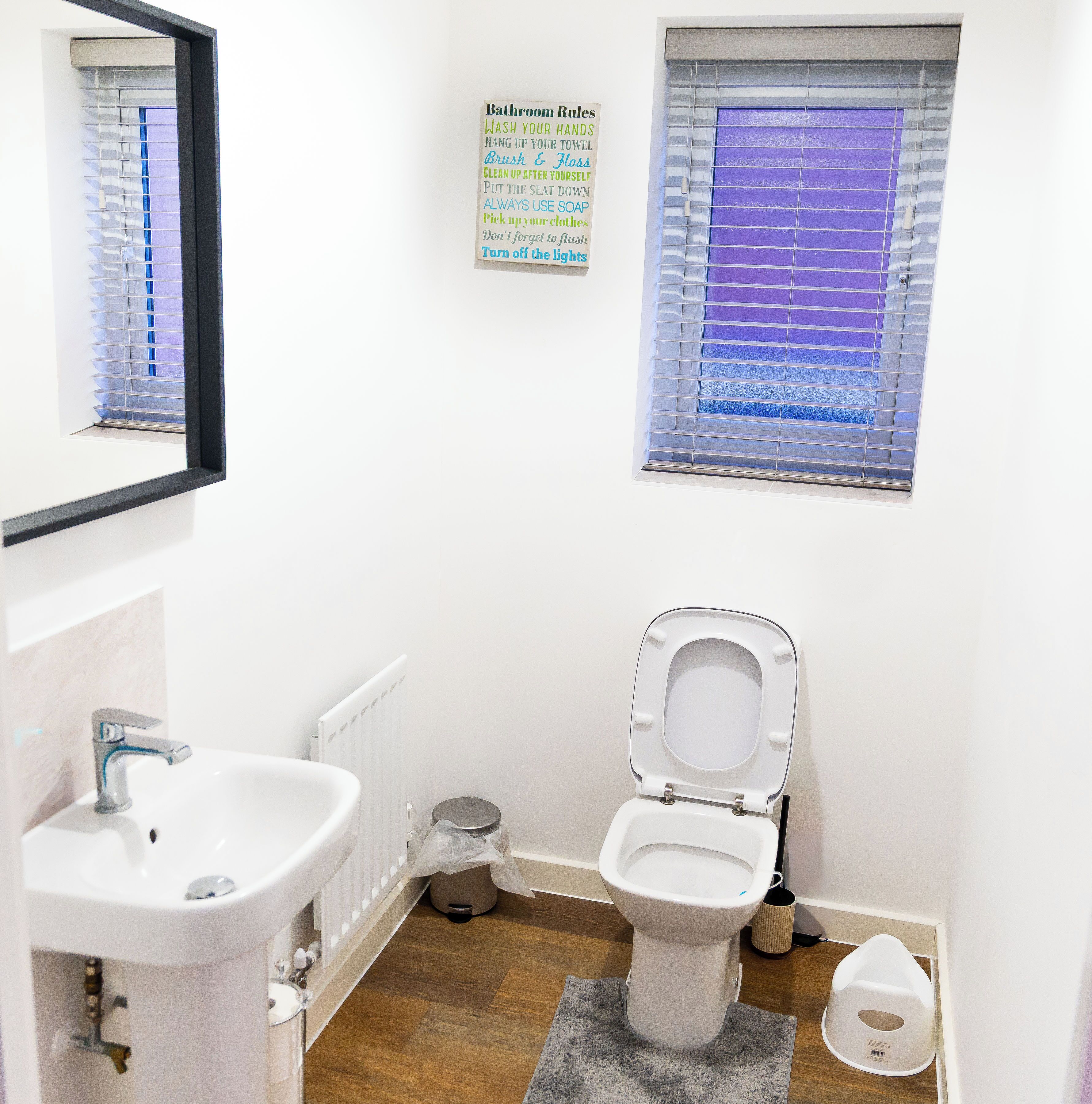 Shower, jetted bath, hair dryer, bidet