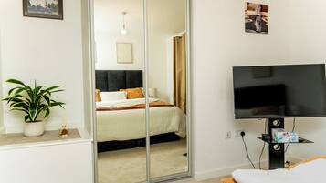 4 Schlafzimmer, Bügeleisen/Bügelbrett, WLAN, Bettwäsche