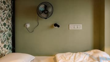 Comfort Shared Dormitory, Women only, Balcony, Lake View | Free WiFi