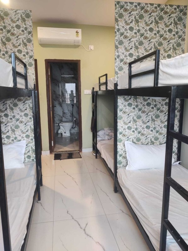 Comfort Shared Dormitory, Women only, Balcony, Lake View - NS BACKPACKERS HOSTEL (VARANASI)
