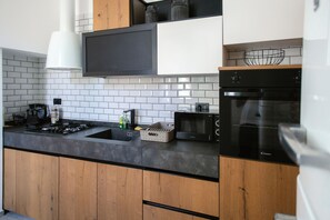 Fridge, microwave, oven, stovetop - [Urban Home 29] Modern Apartment - Molfetta (Molfetta)