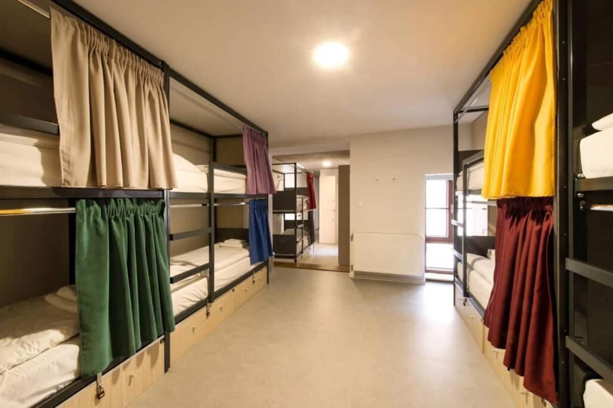 Basic Room, Multiple Beds | In-room safe, soundproofing, WiFi (free)