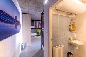 Economy Shared Dormitory | Bathroom - City Rooms OS (Osijek)