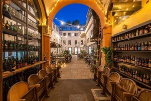 Bar (en la propiedad)