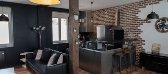 Le Petit Boulanger, Large Duplex 70m2, Historical Center, Garage Available