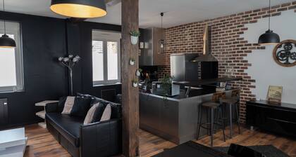 Le Petit Boulanger, Large Duplex 70m2, Historical Center, Garage Available