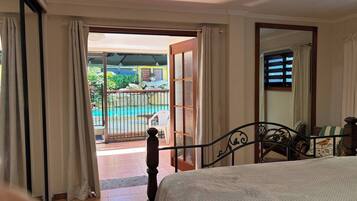 Apartment, 2 Bedrooms, Smoking, Balcony | 2 bedrooms, soundproofing