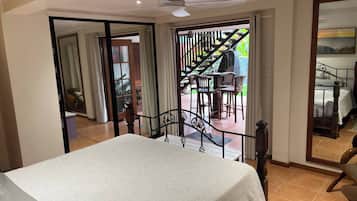 Apartment, 2 Bedrooms, Smoking, Balcony | 2 bedrooms, soundproofing