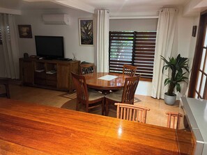 Apartment, 2 Schlafzimmer, Raucher, Balkon | Zimmerausstattung