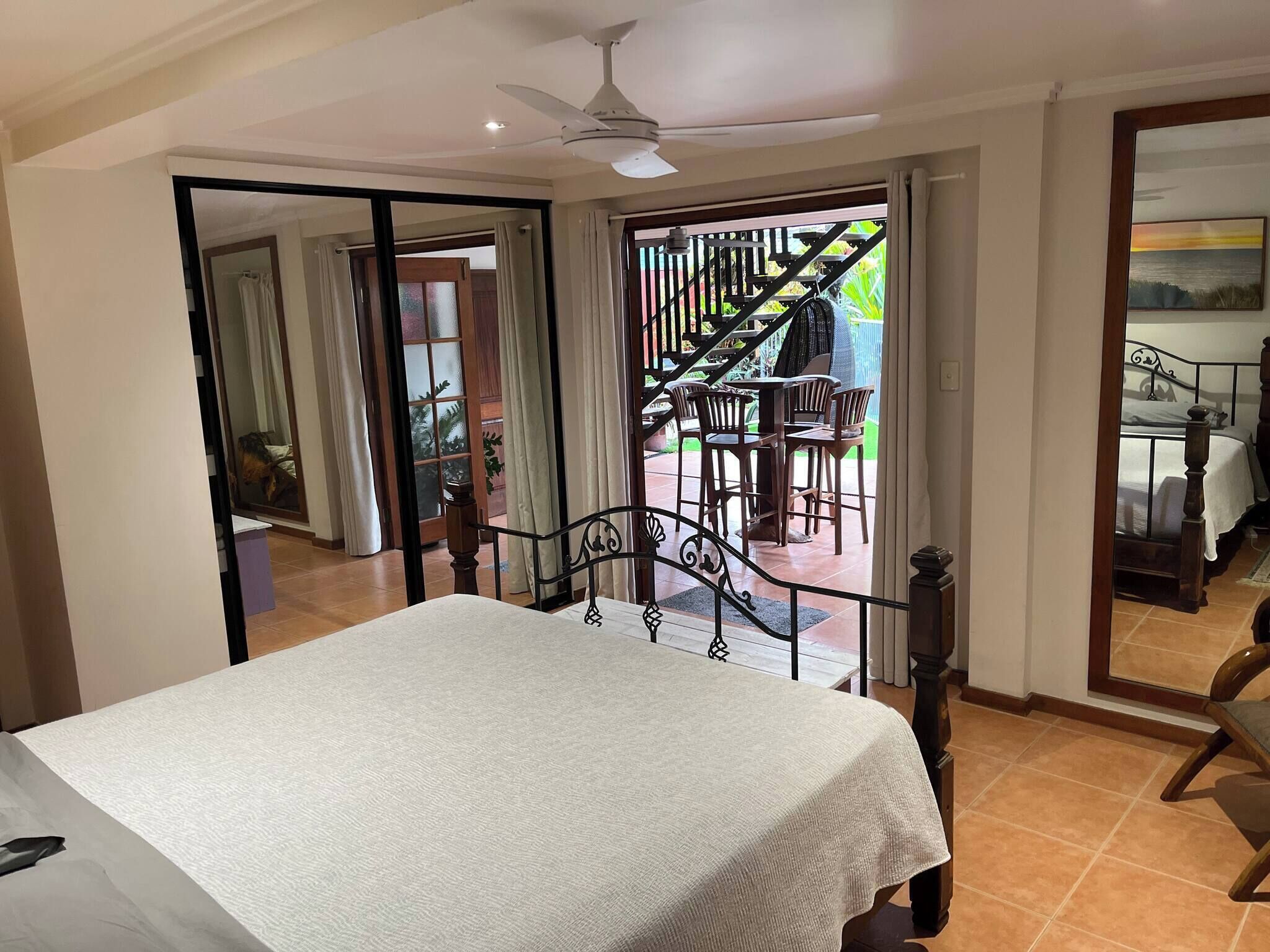 2 habitaciones y sistema de insonorización 