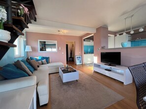 Living area - Apartment Mauro - 2 bedroom, sea view, pool (Ičići)