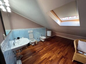 Hair dryer, bidet, towels, soap - Apartment Mauro - 2 bedroom, sea view, pool (Ičići)