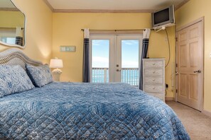 4 bedrooms, free WiFi, bed sheets - Blue Haven - Gulf Beachfront, 4 Bedrooms, 2 Baths, Sleeps 8. (Dauphin Island)