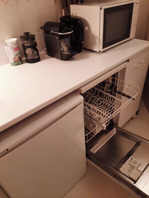 Private kitchen - Le 20cts - T3 with balcony and terrace (Bagnères-de-Bigorre)