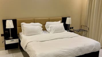 Suite, 1 Bedroom | In-room safe, blackout curtains, free WiFi
