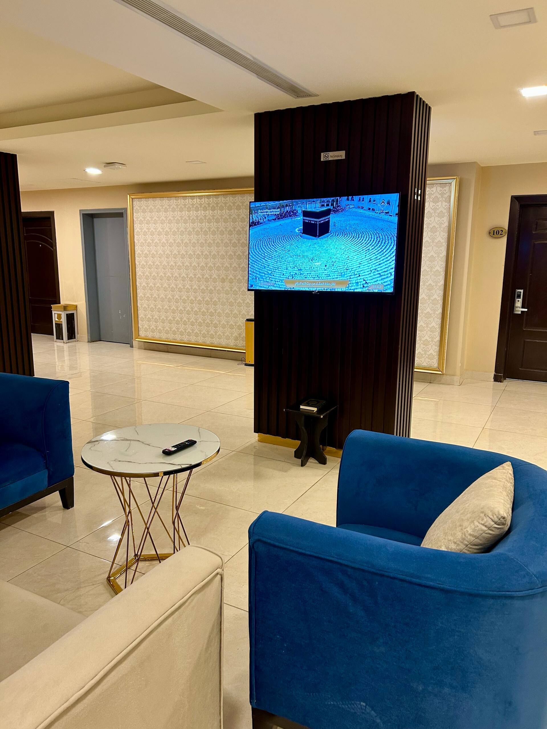 المنشأة من الداخل