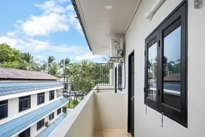 Room, 1 Bedroom, Balcony | Property grounds