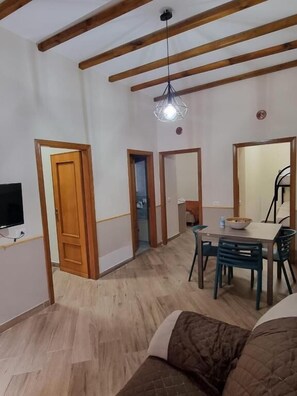 Interior - La Pergola Apartment near Historic Ballarò Market (Palermo)